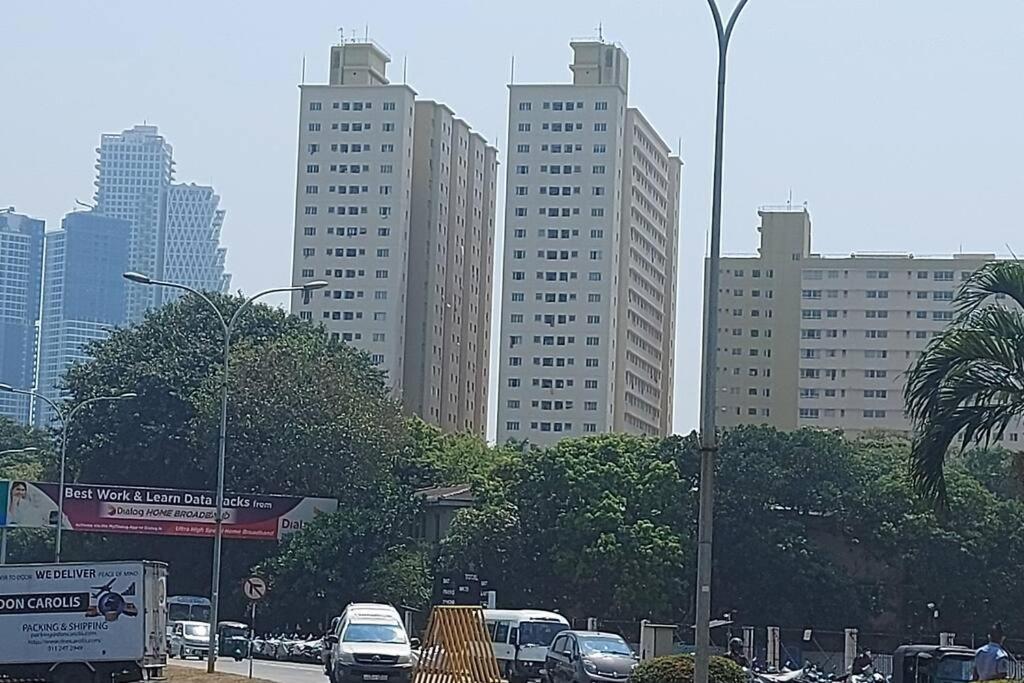 Jays Apartment - Colombo 02 At The Heart Of Convenience 외부 사진