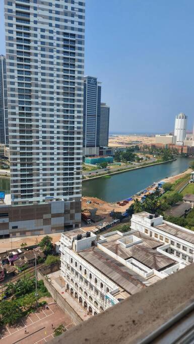 Jays Apartment - Colombo 02 At The Heart Of Convenience 외부 사진