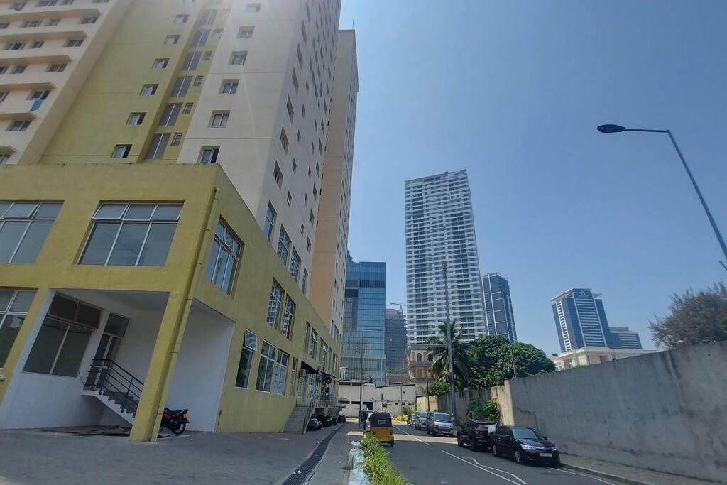 Jays Apartment - Colombo 02 At The Heart Of Convenience 외부 사진
