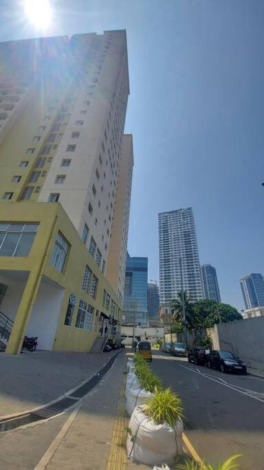 Jays Apartment - Colombo 02 At The Heart Of Convenience 외부 사진